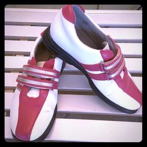 Comfort fit, pink & white SandBagger golf shoes